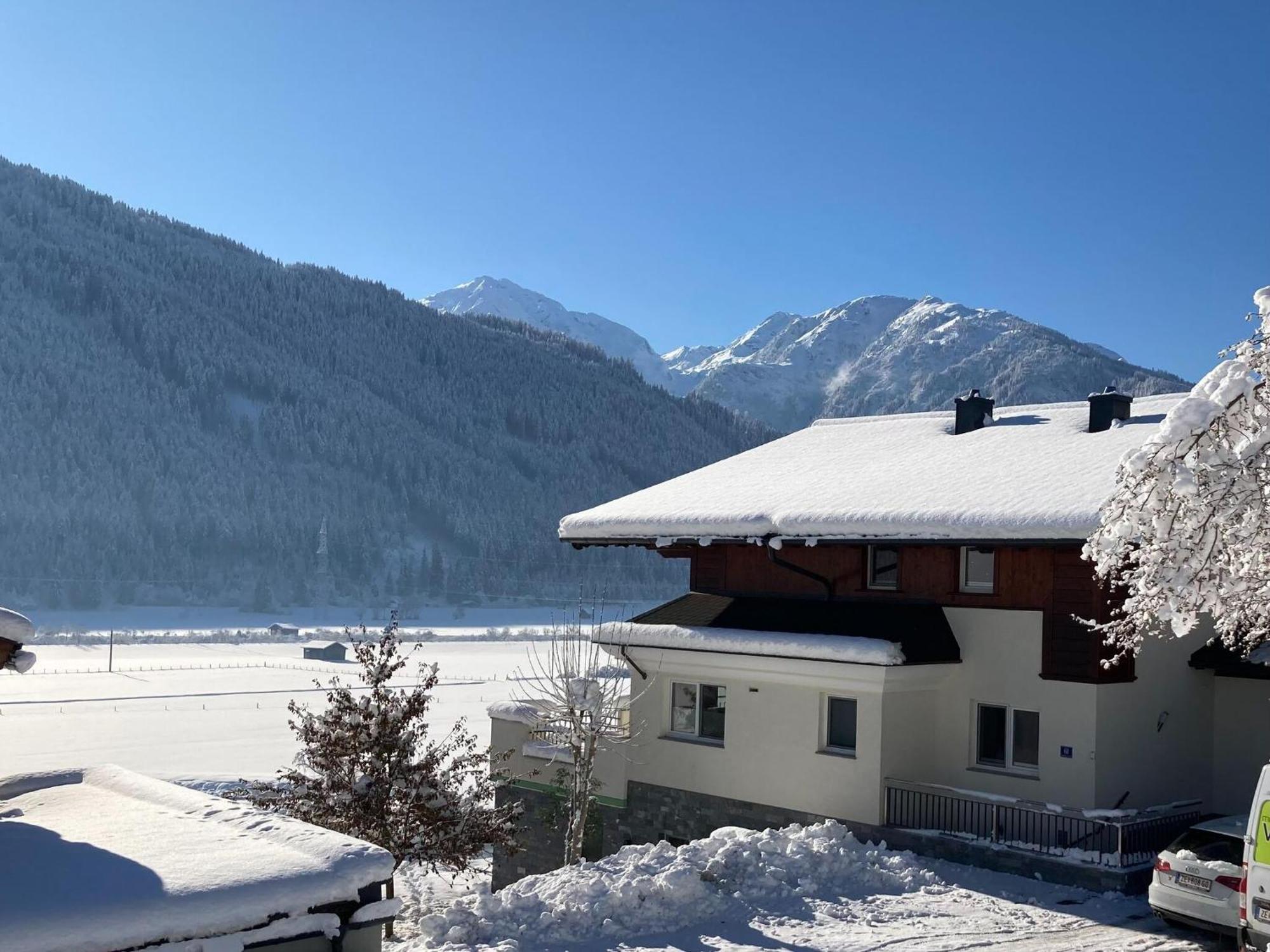 Holiday Apartment In Pinzgau With A Large Terrace 미테르질 외부 사진